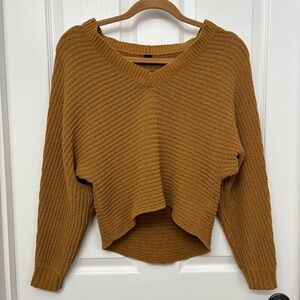 Camel Chenille Cropped V-Neck Sweater | American Eagle XS